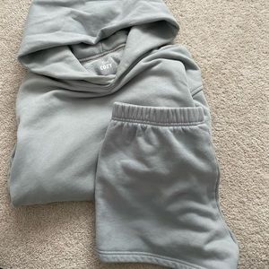 Aritzia Cozy Mega Set • Hoodie (2) and Shorts (S)